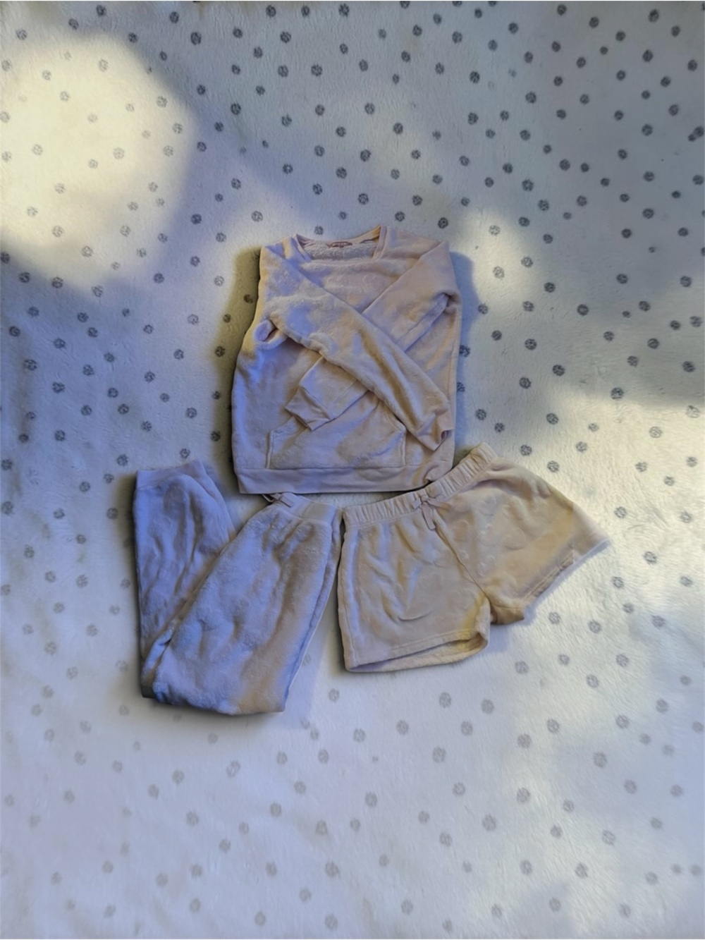BCBGirls multi-piece plush fleece pajama and lounge set size large